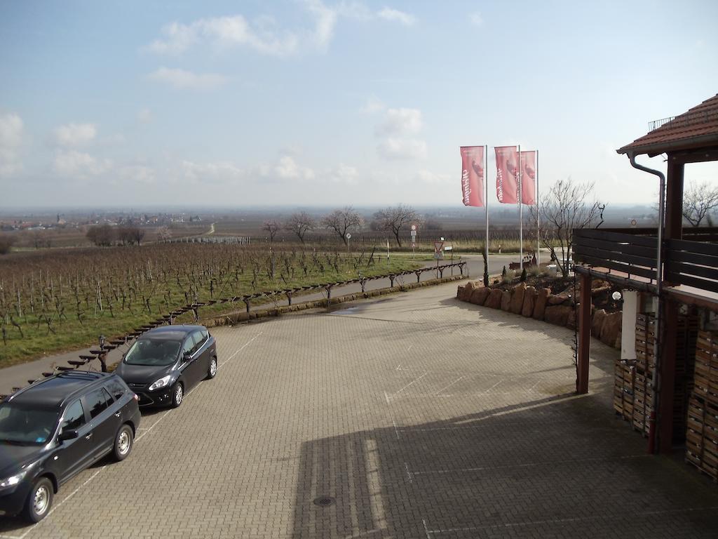 Weinhotel Kienle Burrweiler Kültér fotó